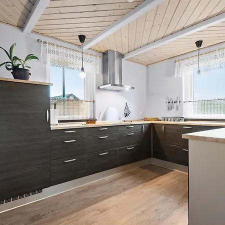 2 Bedroom Beautiful In * Hovborg