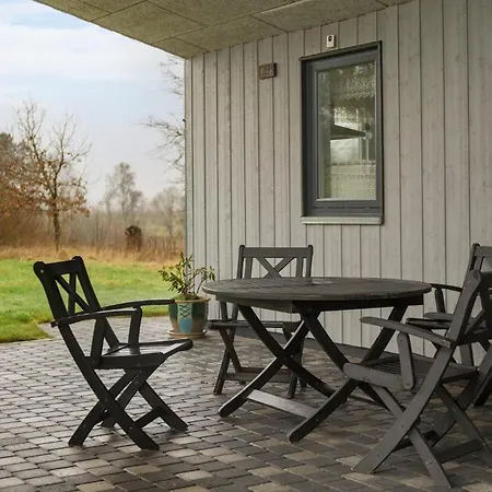 Semesterbostad 2 Bedroom Beautiful In