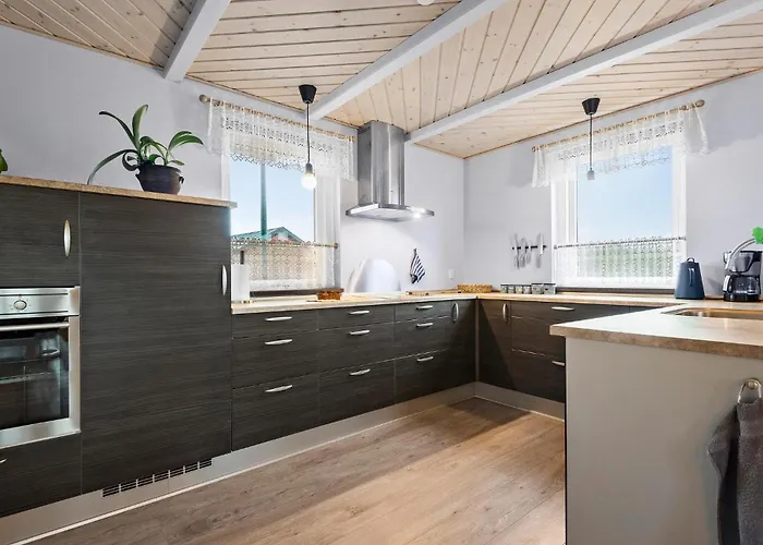 2 Bedroom Beautiful In * Hovborg